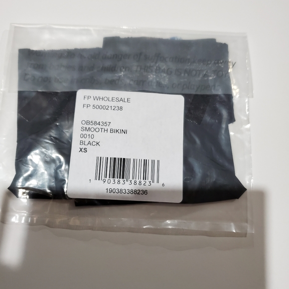 Free People Smooth Black Bikini Panties - Picture 2 of 7